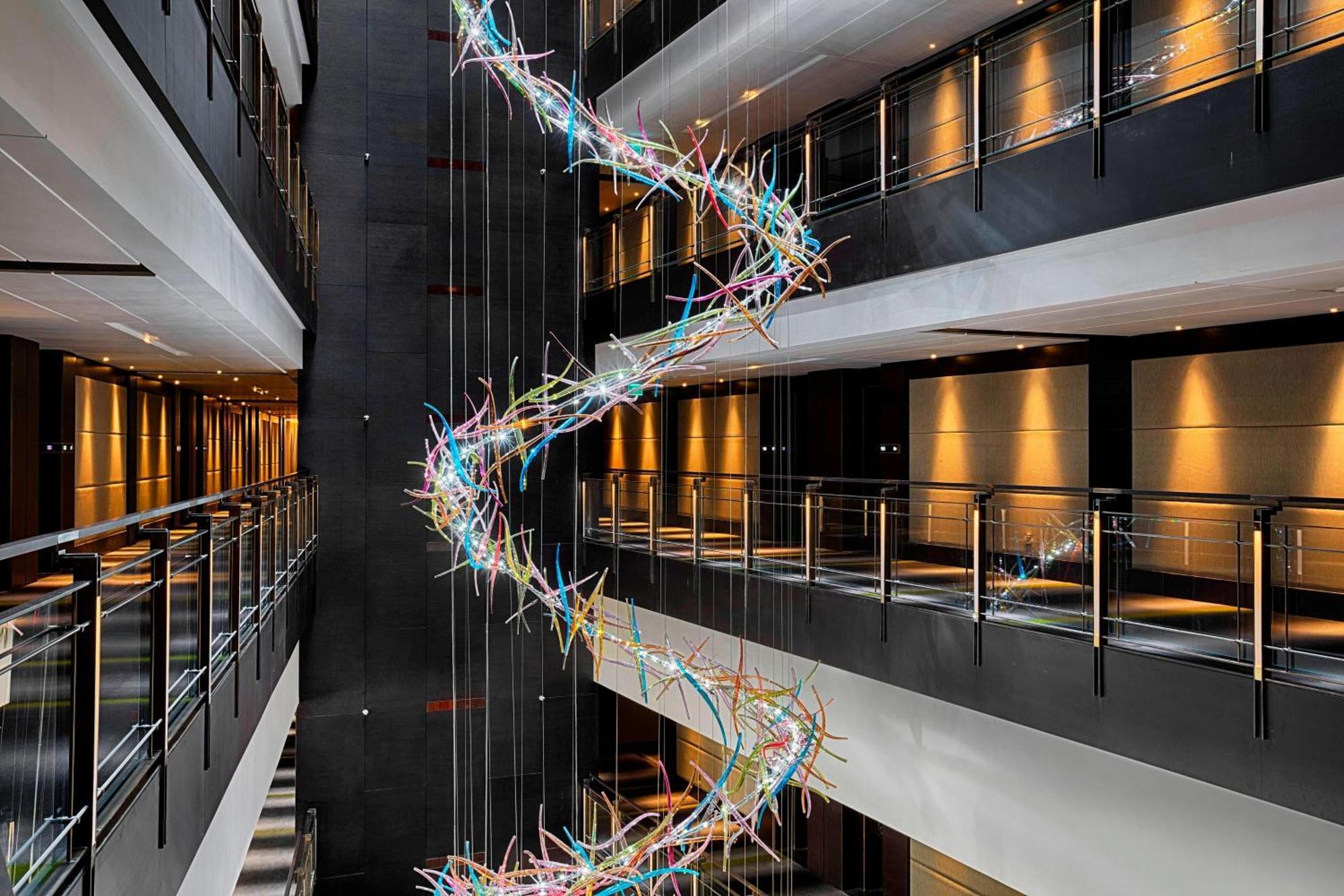 The Westin Doha Hotel & Spa Экстерьер фото The interior of the hotel