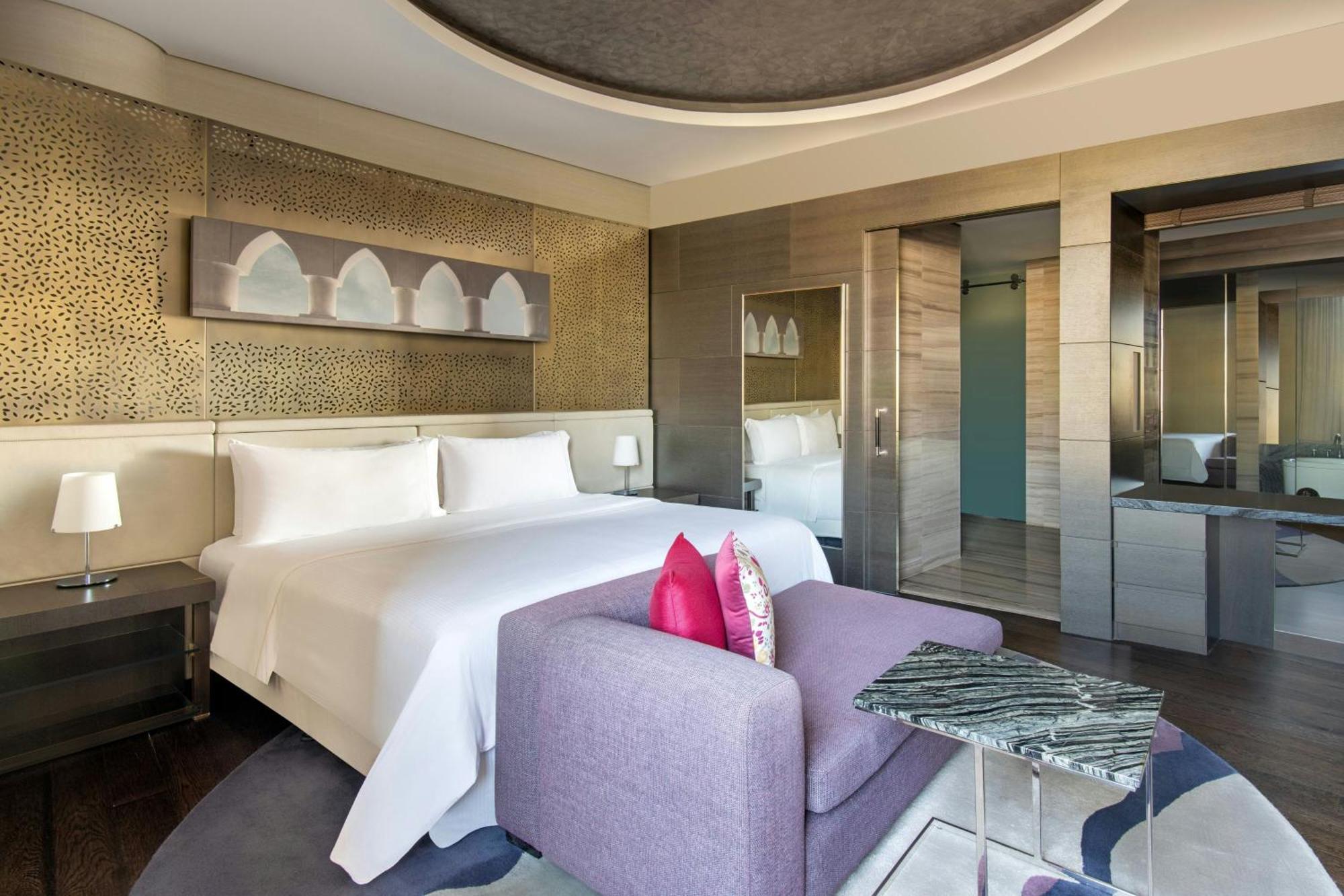 The Westin Doha Hotel & Spa Экстерьер фото