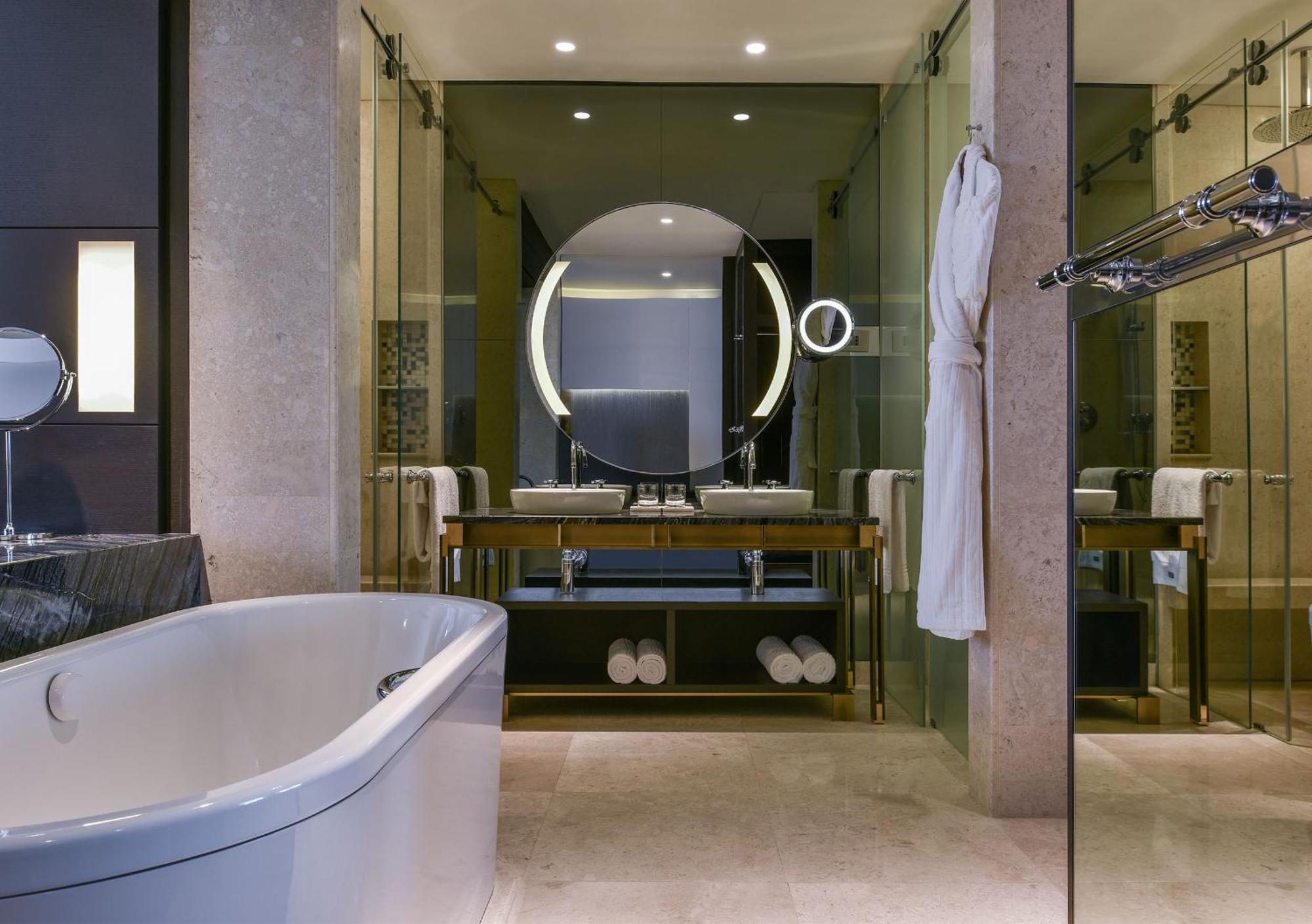 The Westin Doha Hotel & Spa Экстерьер фото